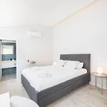Olala Oriente Suites Ii Pensión *